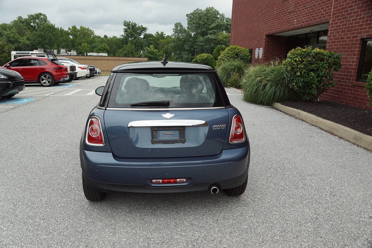 Used 2011 MINI Cooper Hardtop FWD image 7