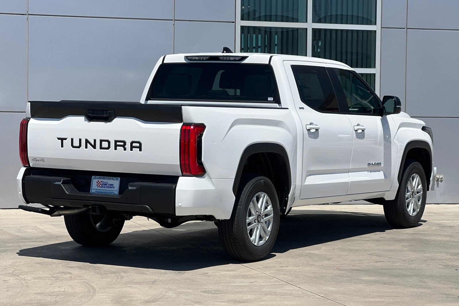 New 2026 Toyota Tundra SR5 w/ SR5 Premium Package AWD/4WD image 4