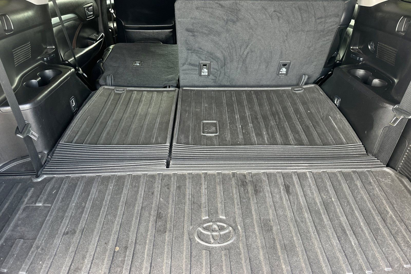 Used 2017 Toyota Highlander XLE image 16