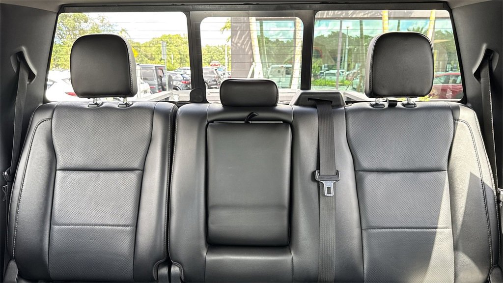 Used 2017 Ford F350 Lariat w/ Chrome Package image 19