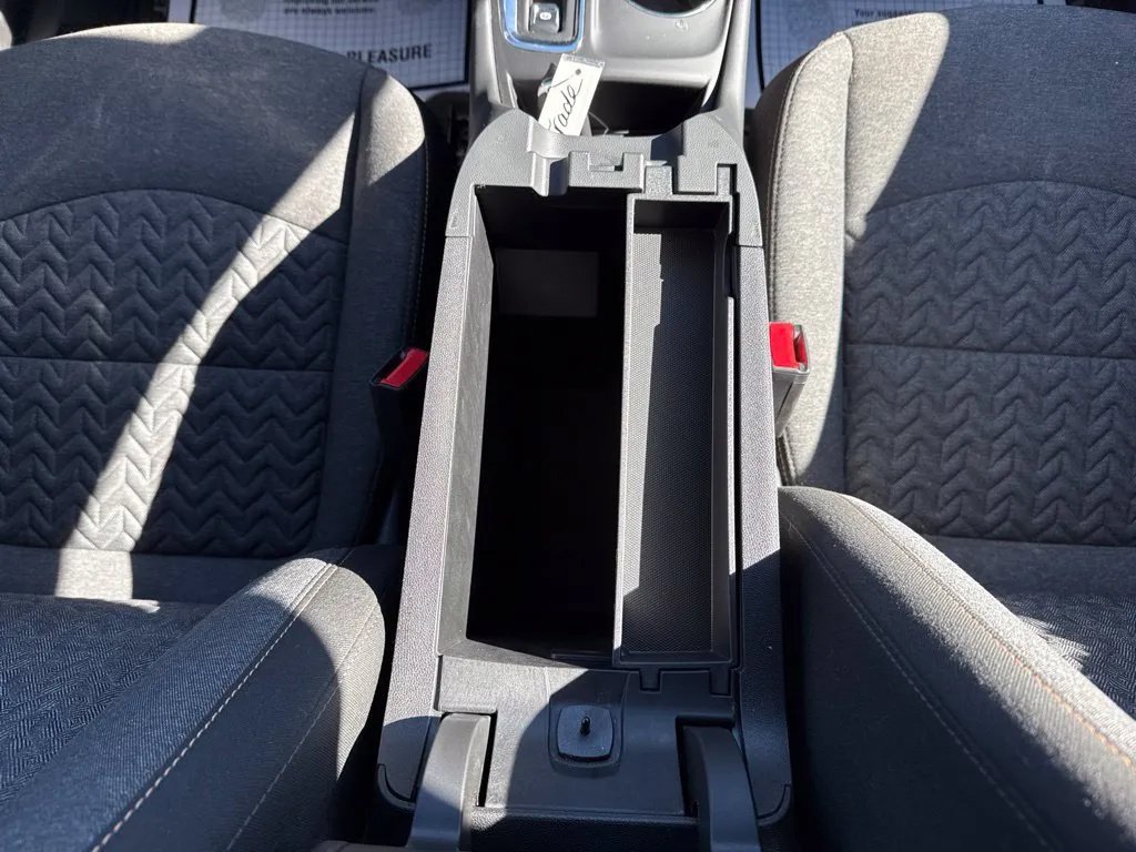 Used 2024 Chevrolet Equinox LT FWD image 34