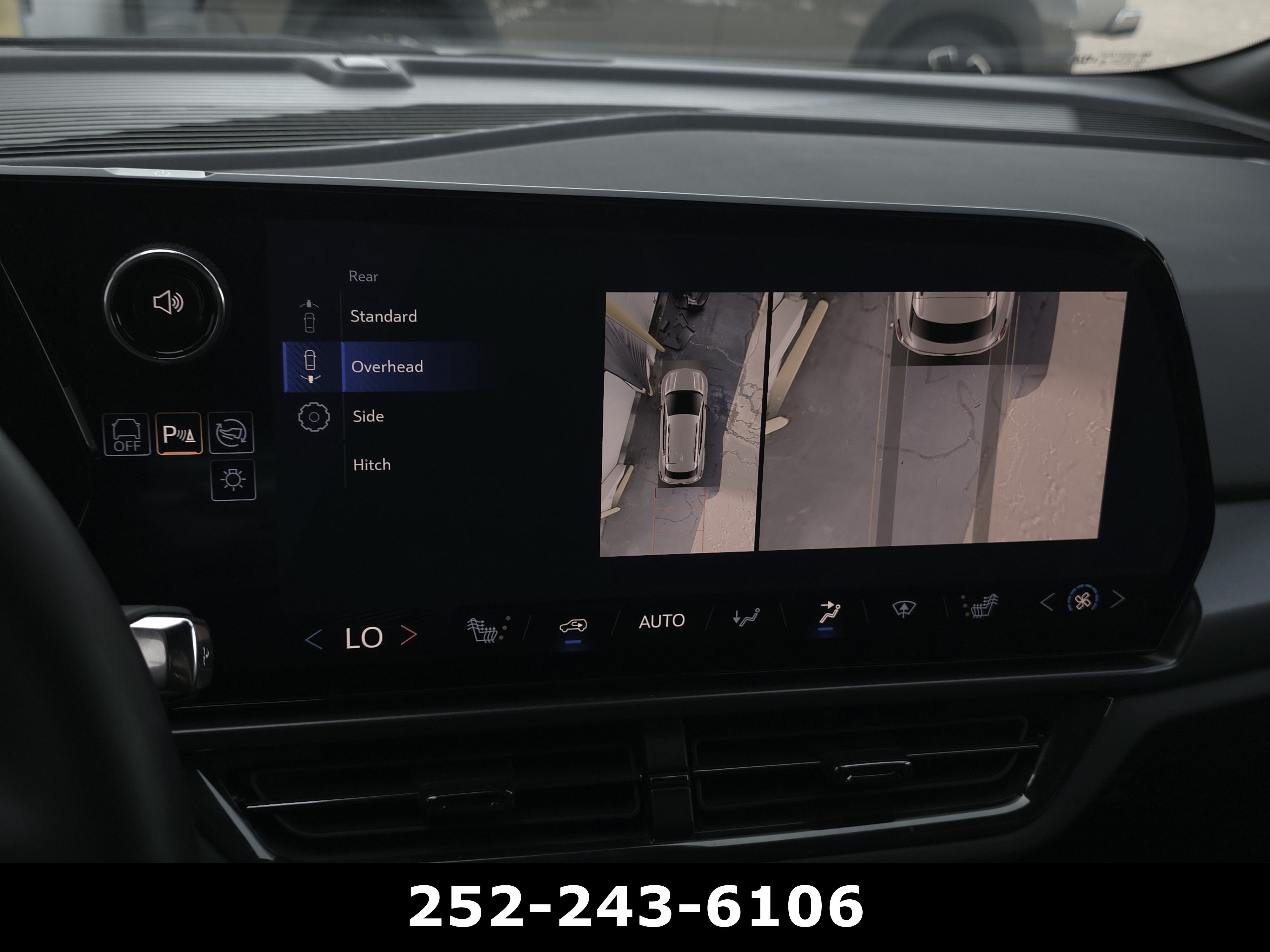 Used 2024 Chevrolet Equinox EV RS FWD image 25