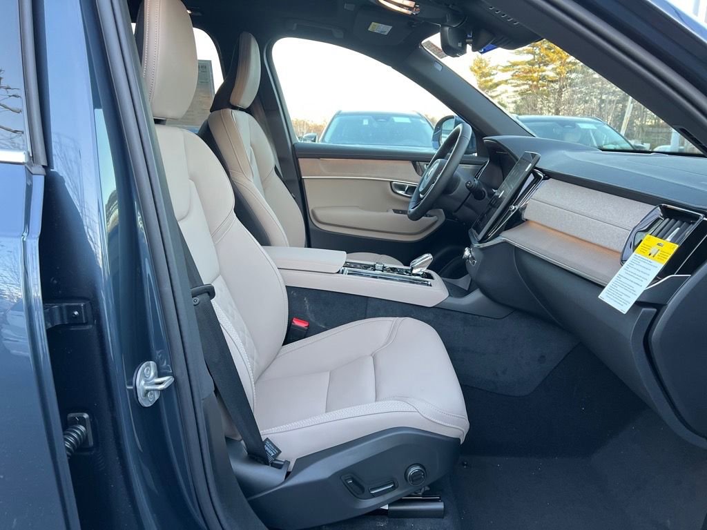 New 2026 Volvo XC90 B6 Plus w/ Protection Package Premier AWD/4WD image 28