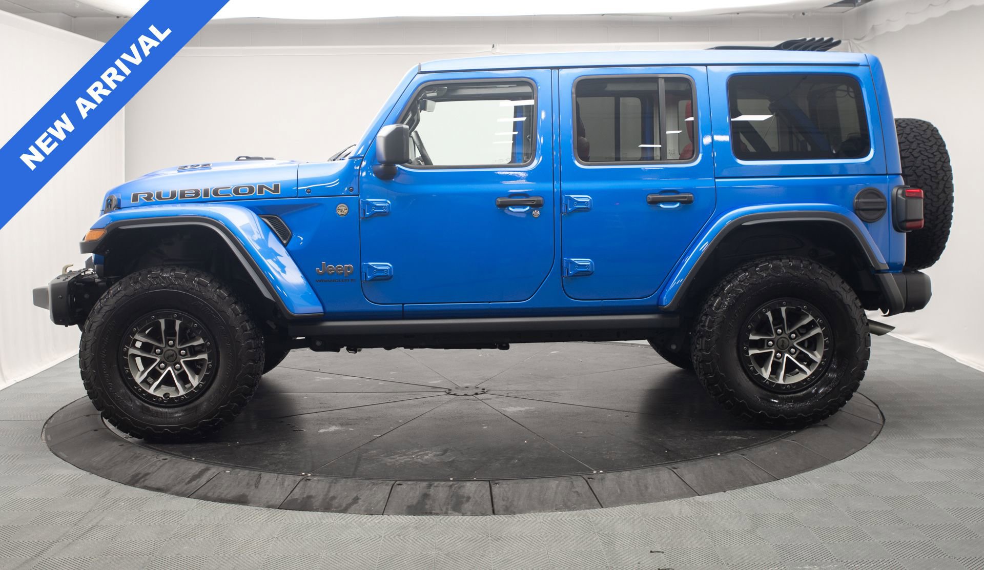 Used 2024 Jeep Wrangler Unlimited Rubicon 392 AWD/4WD image 6