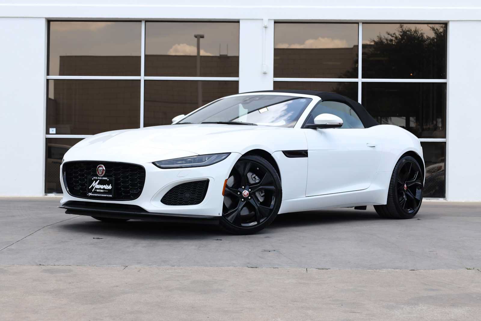 Used 2021 Jaguar F-TYPE Convertible RWD image 1
