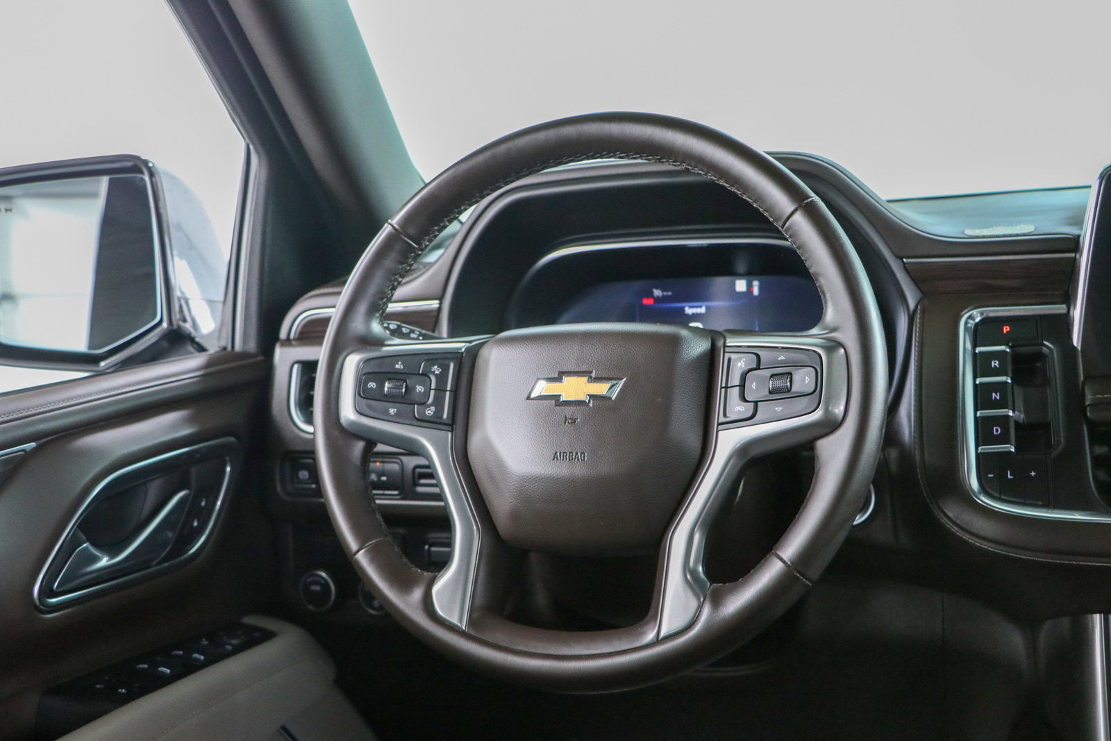Used 2024 Chevrolet Tahoe LT w/ LT Signature Package RWD image 13