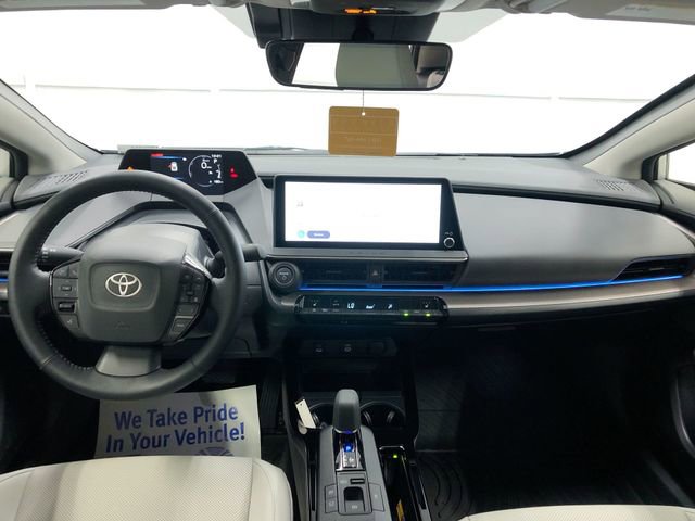 Used 2024 Toyota Prius XLE AWD/4WD image 15