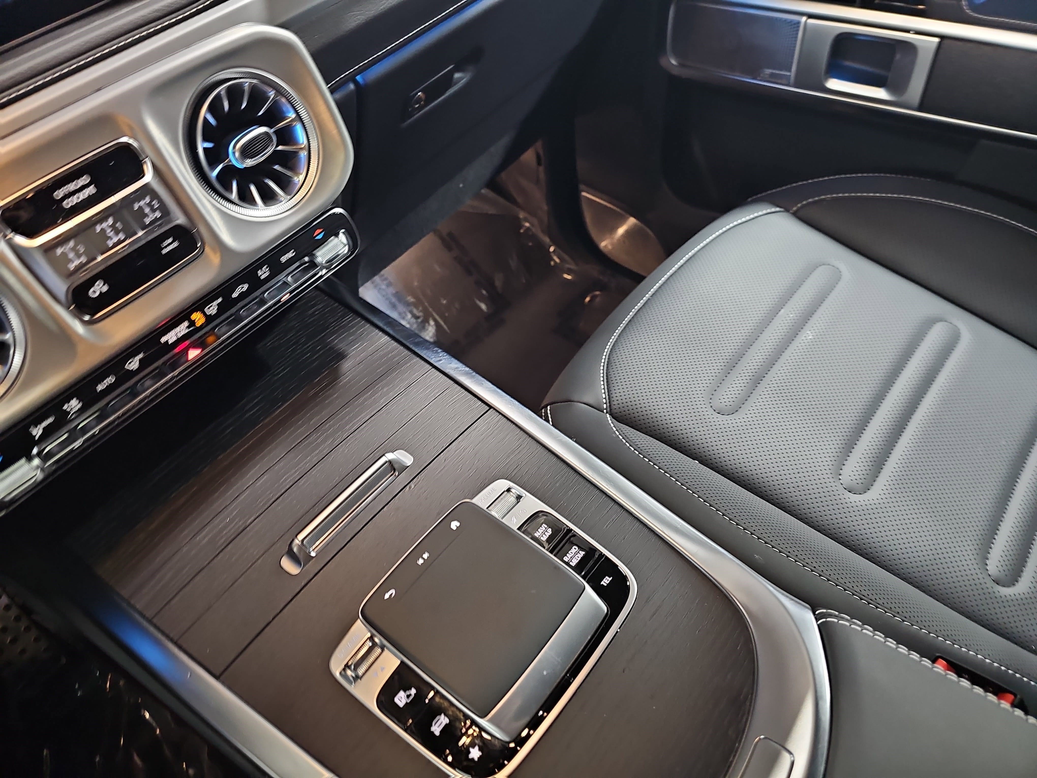 Used 2026 Mercedes-Benz G 550 image 26