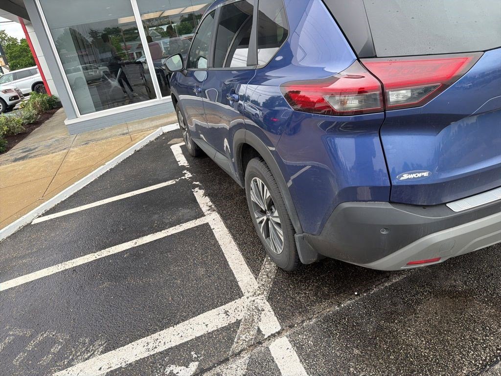 Used 2023 Nissan Rogue SV FWD image 6