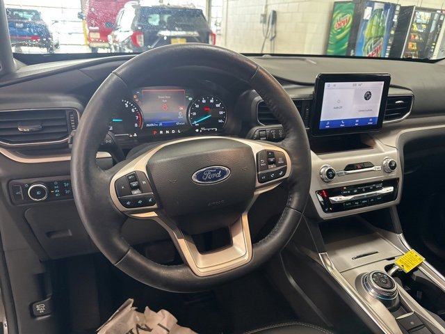 Used 2023 Ford Explorer XLT w/ Equipment Group 202A image 24