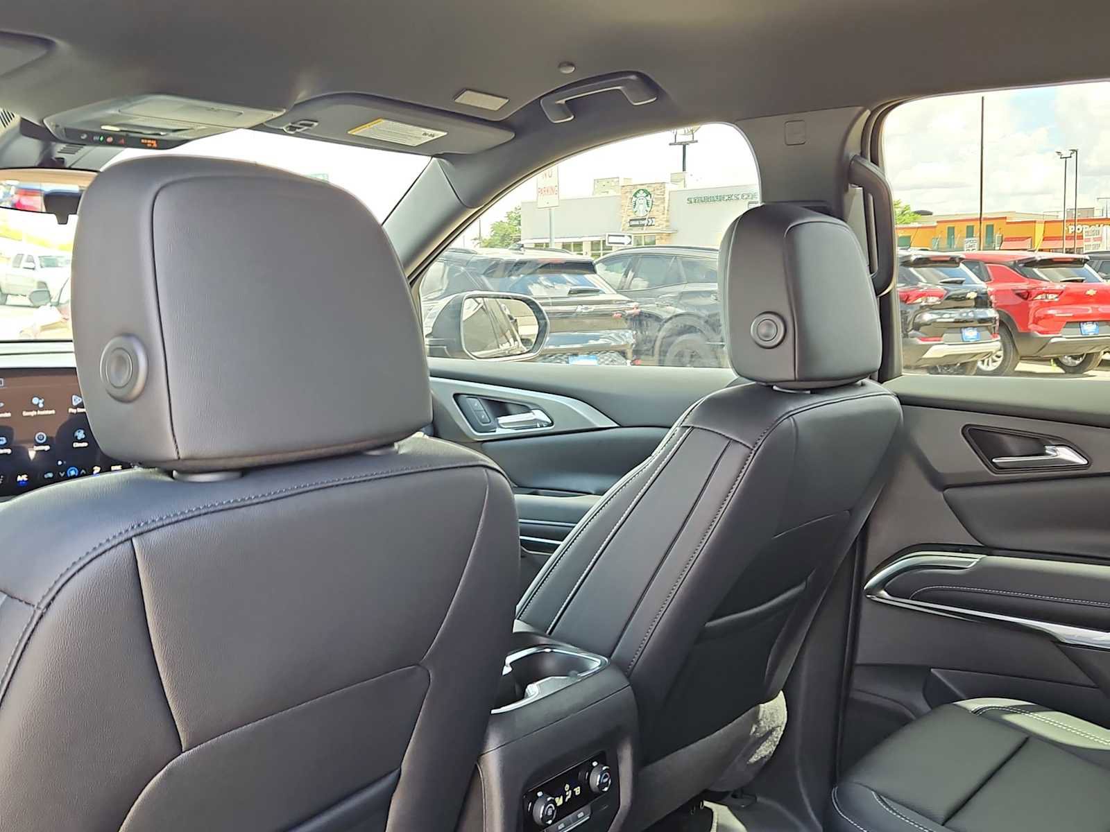 New 2026 Chevrolet Traverse LT image 16