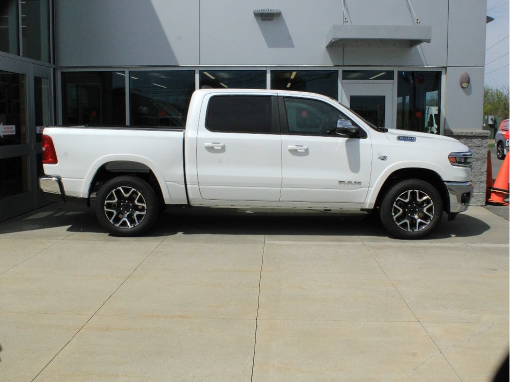 New 2026 RAM 1500 Laramie AWD/4WD image 4