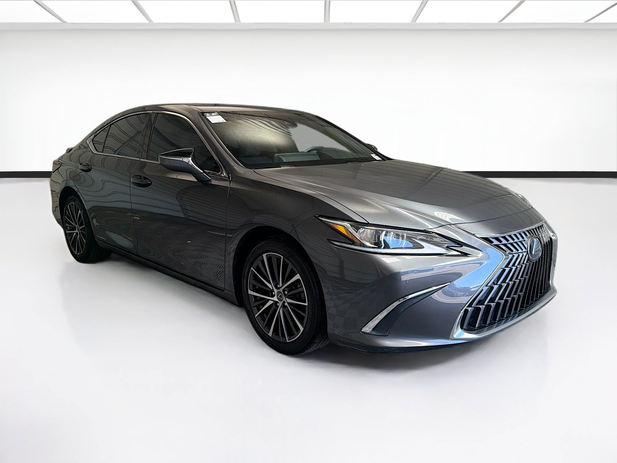 Used 2022 Lexus ES 300h w/ Premium Package FWD image 3