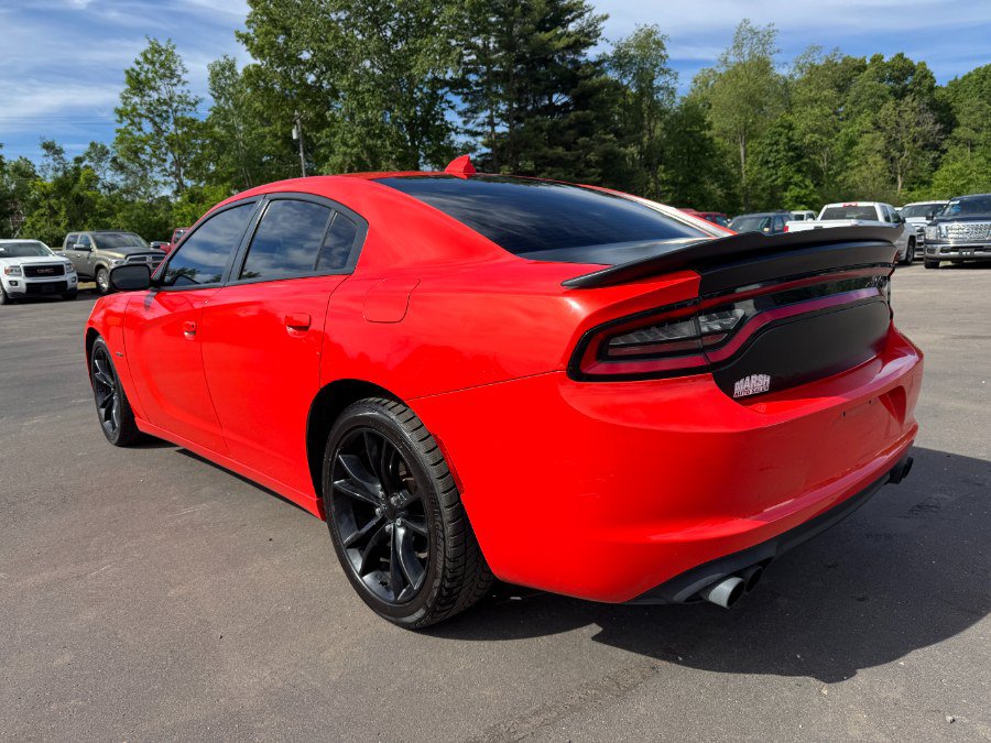 Used 2016 Dodge Charger R/T w/ Blacktop Package RWD image 3