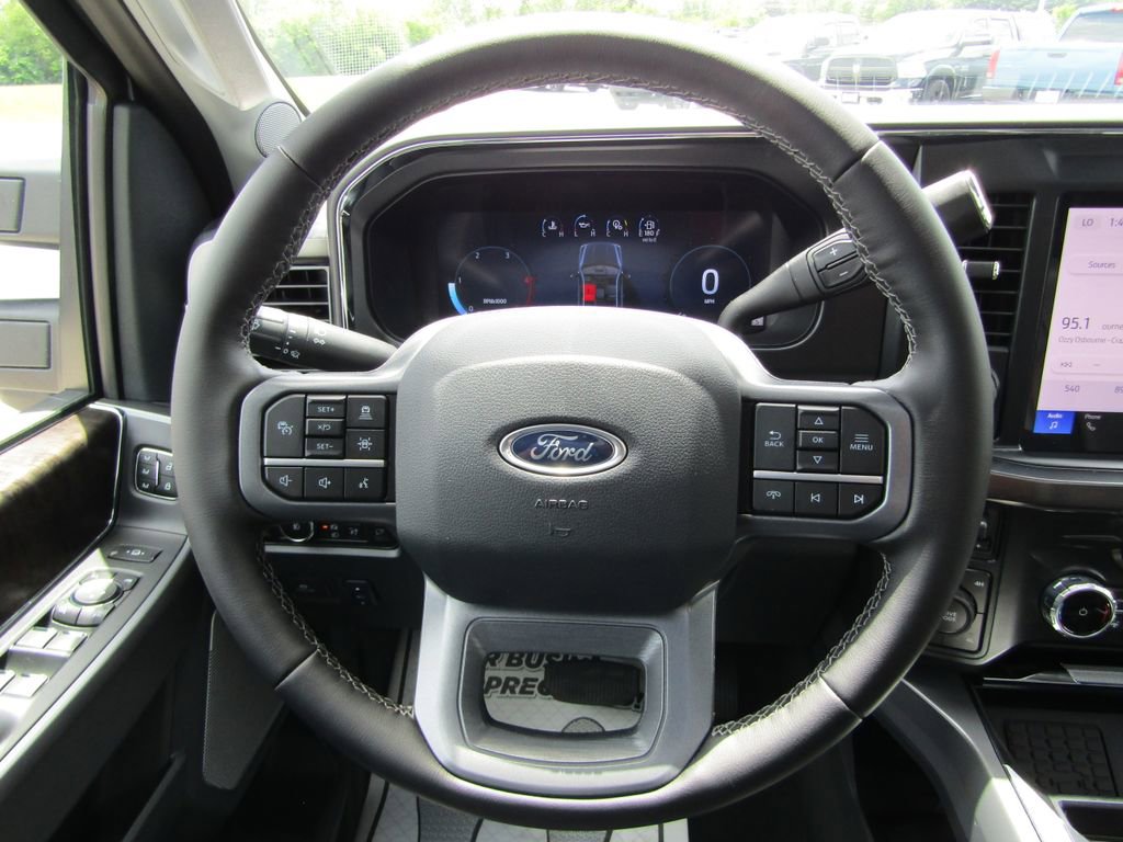 New 2025 Ford F350 Lariat w/ Lariat Ultimate Package image 17