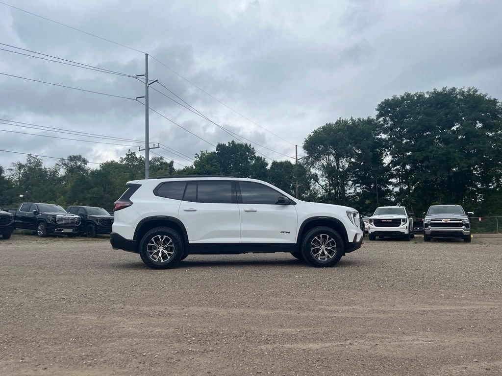 Used 2024 GMC Acadia AT4 w/ Luxury Package AWD/4WD image 6
