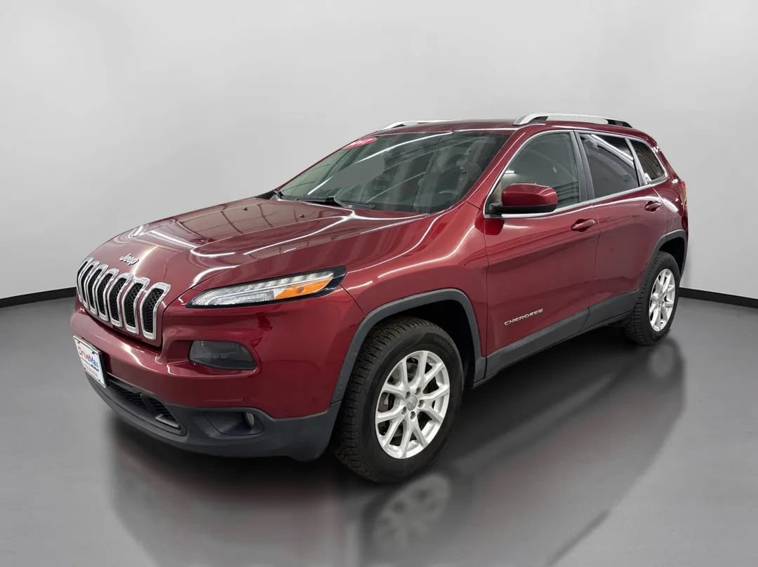 Used 2017 Jeep Cherokee Latitude AWD/4WD image 4