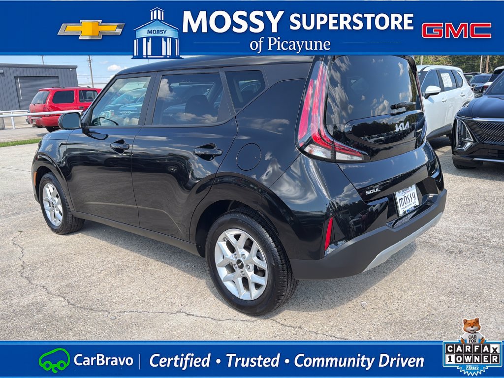 Used 2025 Kia Soul LX w/ LX Technology Package FWD image 4