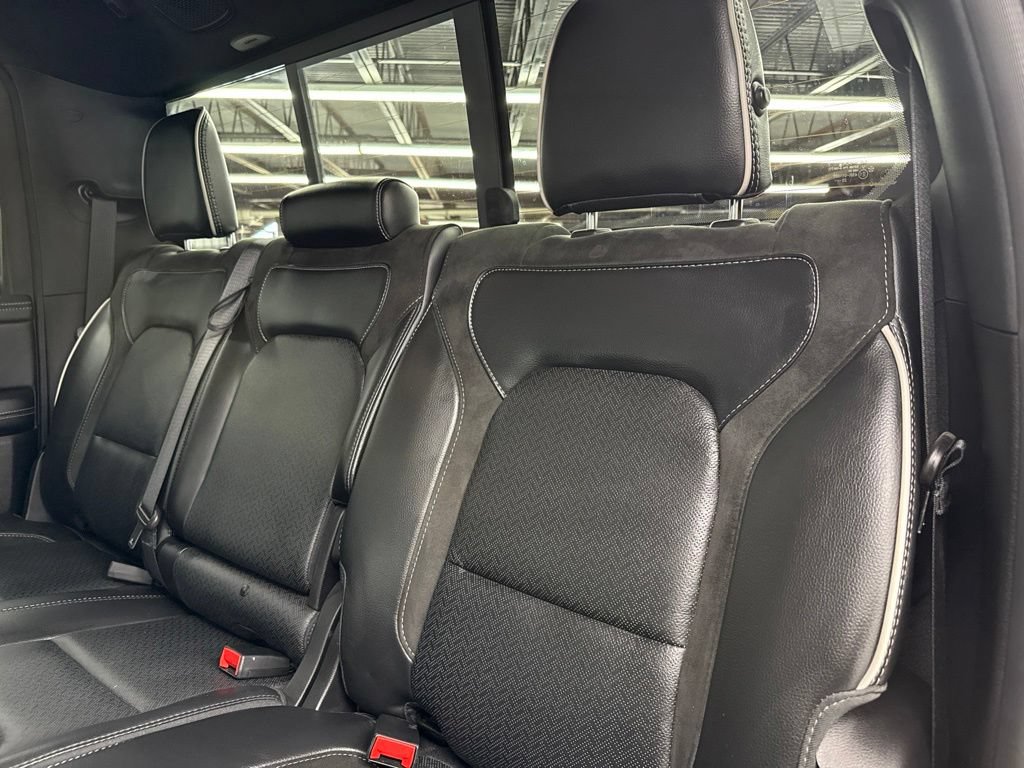Used 2025 RAM 1500 Laramie w/ Sport Appearance Package AWD/4WD image 14