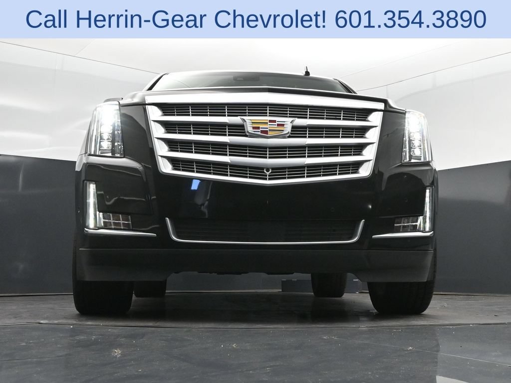 Used 2019 Cadillac Escalade Premium Luxury AWD/4WD image 46