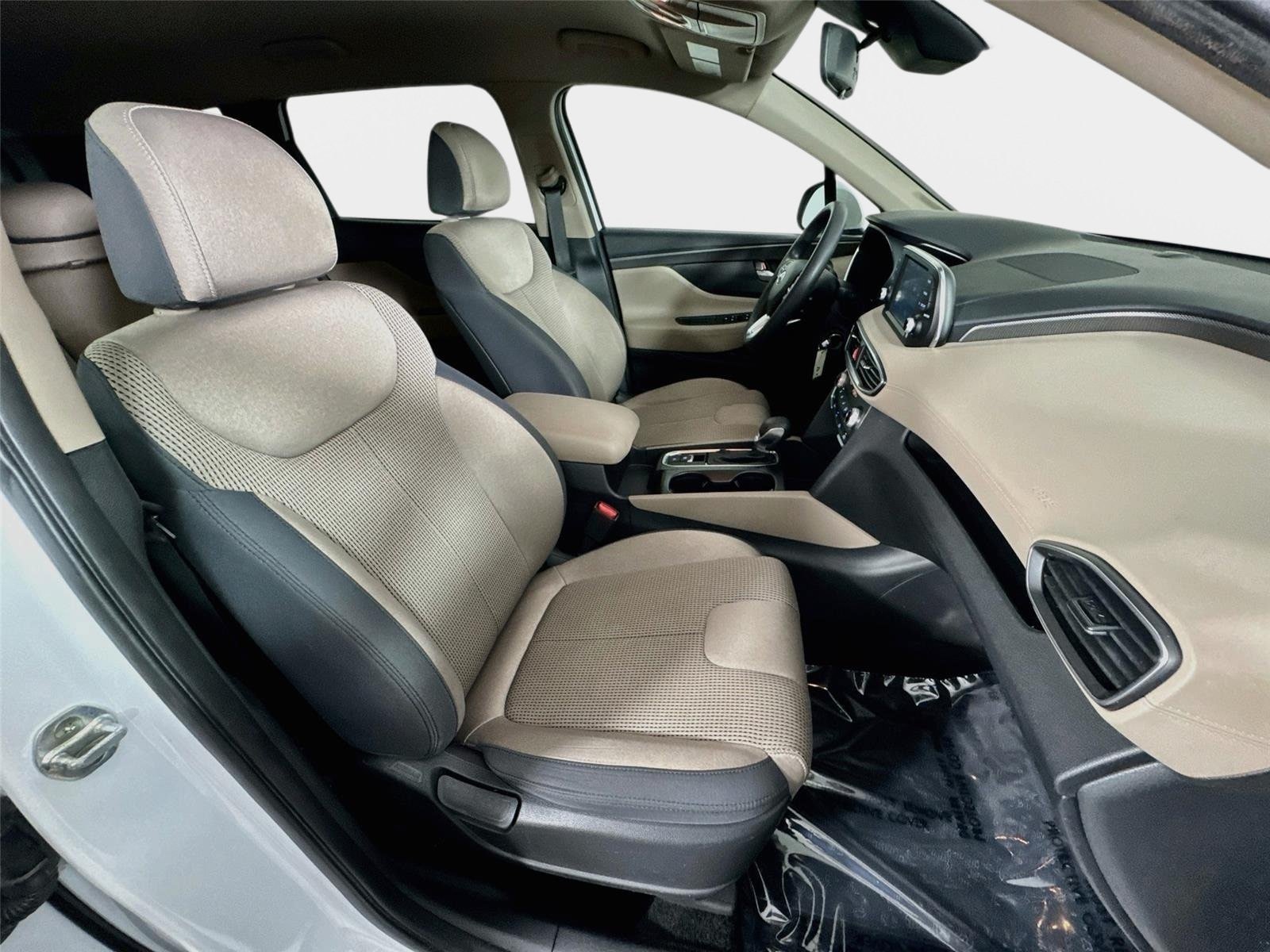 Used 2020 Hyundai Santa Fe SE FWD image 26