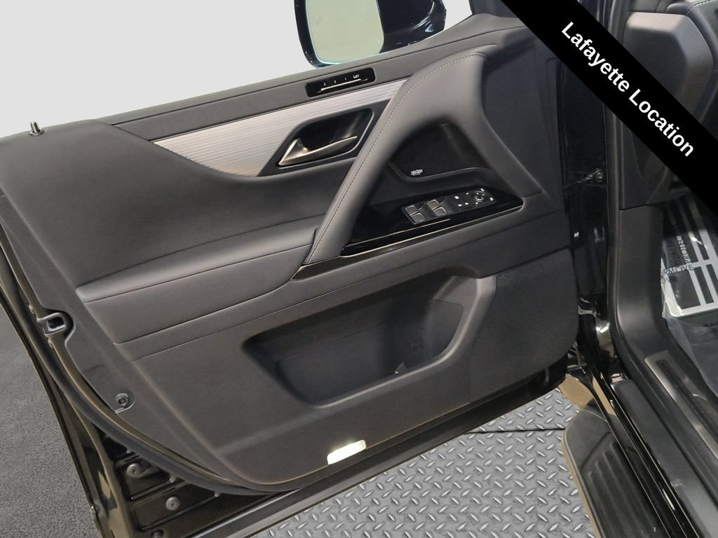 Used 2024 Lexus LX 600 F Sport AWD/4WD image 18
