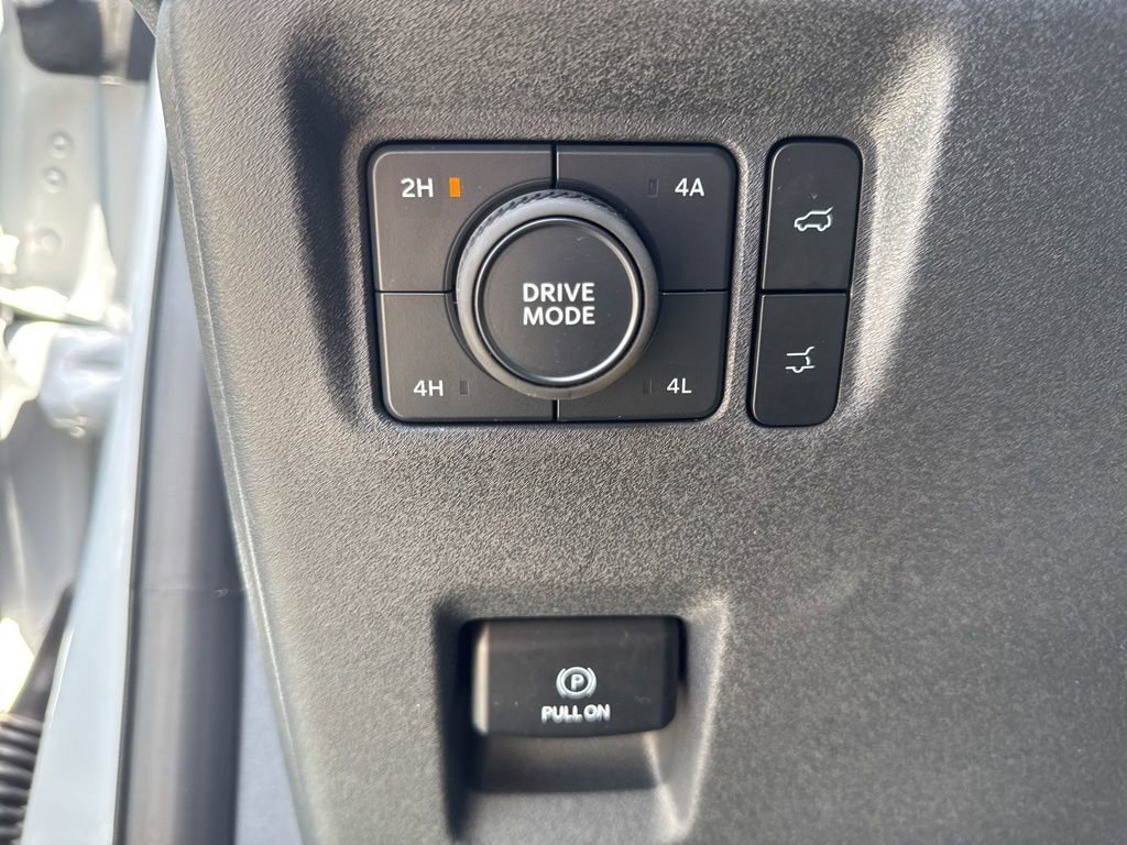 Used 2025 Ford Expedition Platinum AWD/4WD image 11