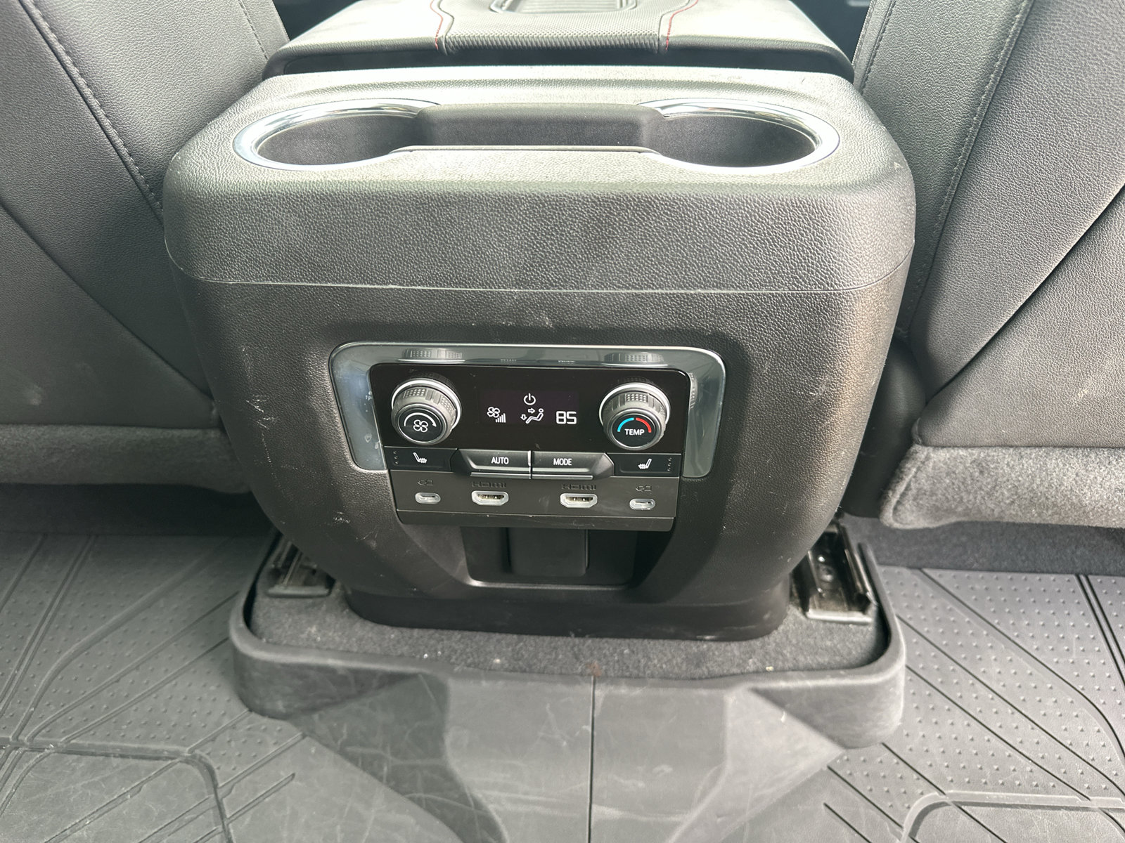 Used 2023 Chevrolet Tahoe RST w/ Luxury Package AWD/4WD image 33