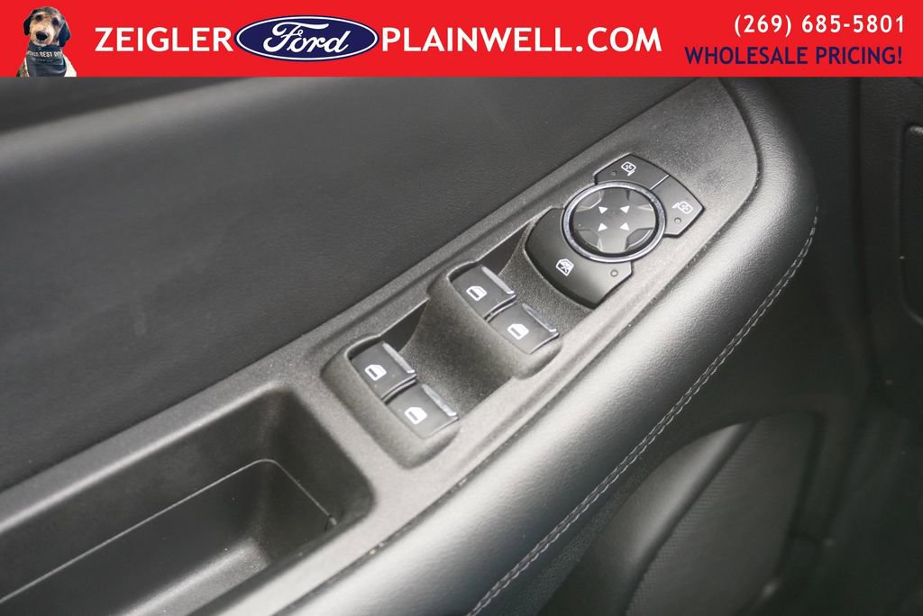 Used 2023 Ford Edge SE w/ Black Appearance Package image 28