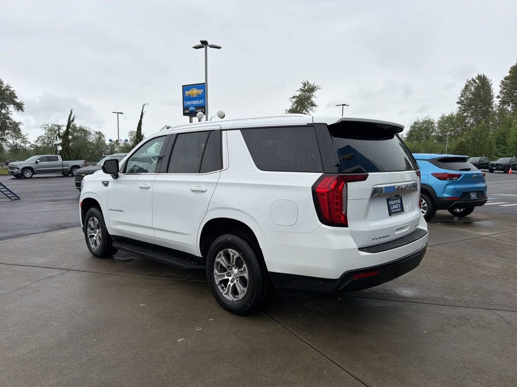 Used 2024 GMC Yukon SLE AWD/4WD image 3