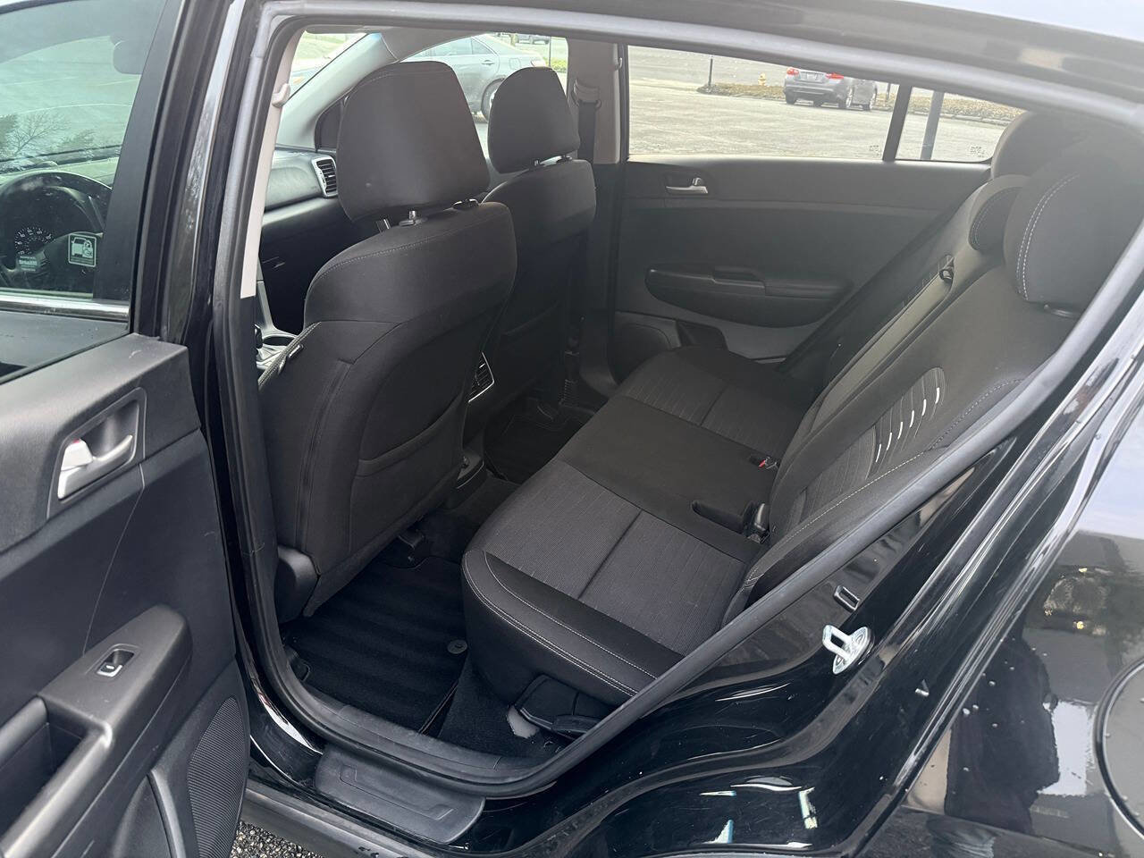 Used 2017 Kia Sportage LX w/ LX Popular Package image 24