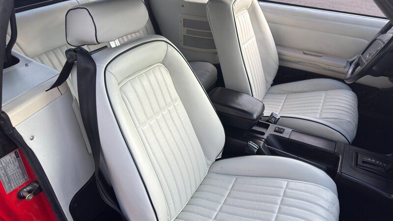 Used 1992 Ford Mustang LX RWD image 5