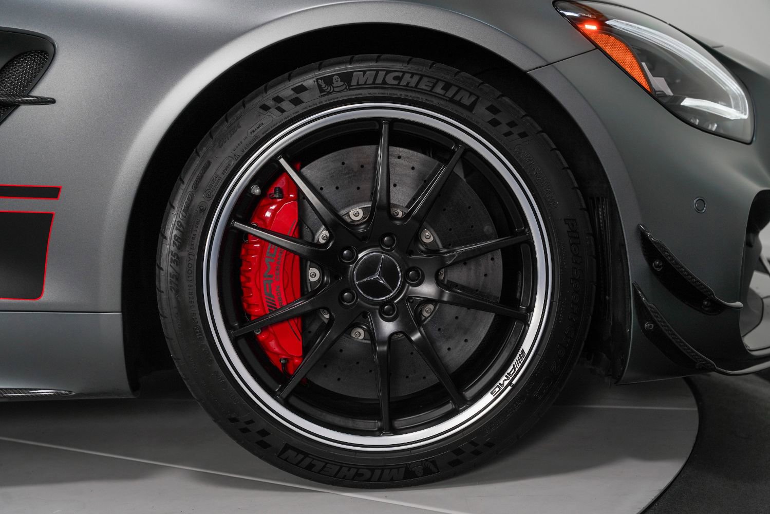 Used 2020 Mercedes-Benz AMG GT R image 29