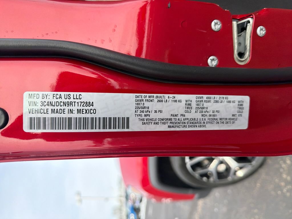 Used 2024 Jeep Compass Limited image 28