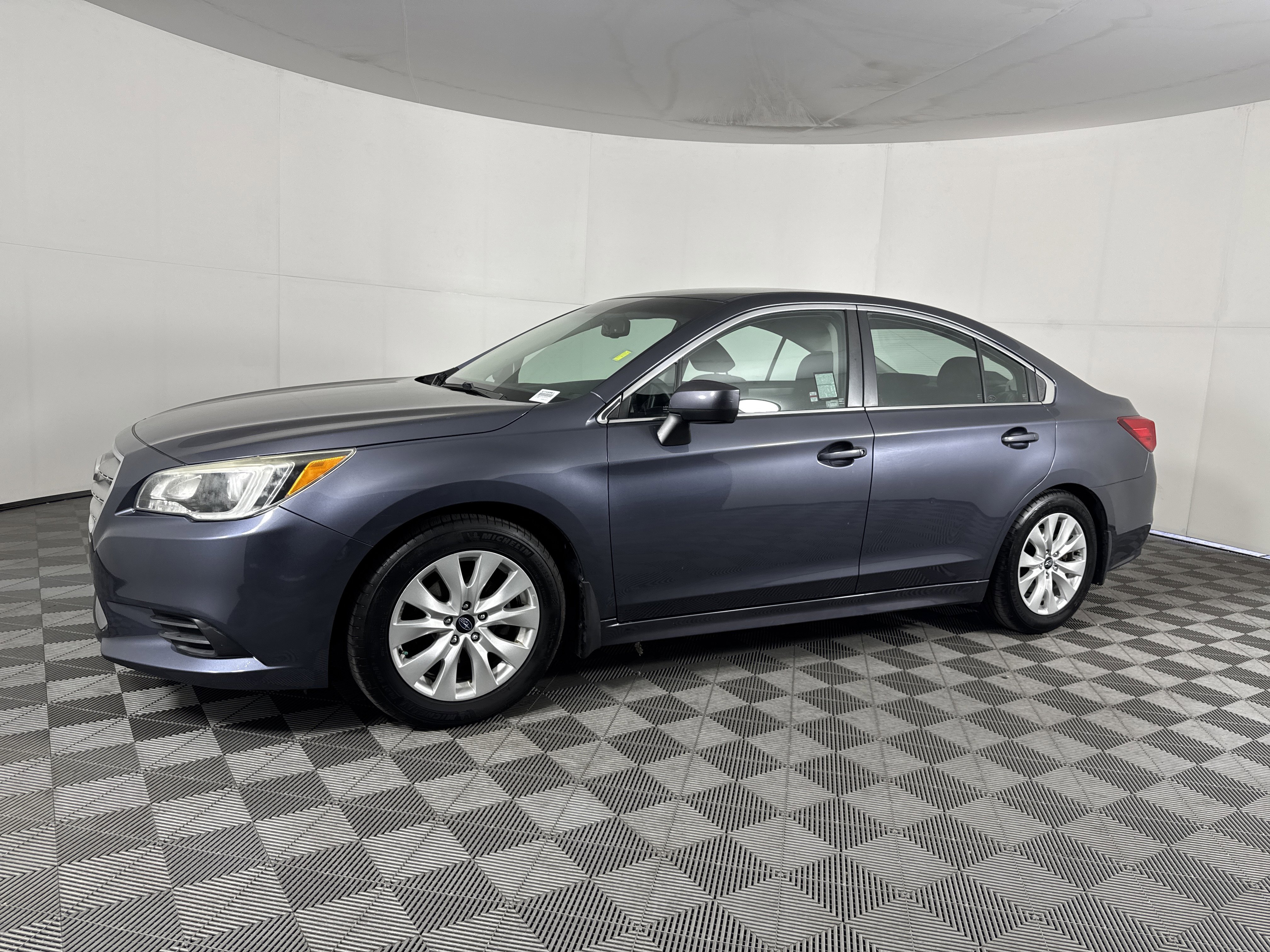 Used 2016 Subaru Legacy 2.5i Premium w/ Popular Package #1 AWD/4WD image 8