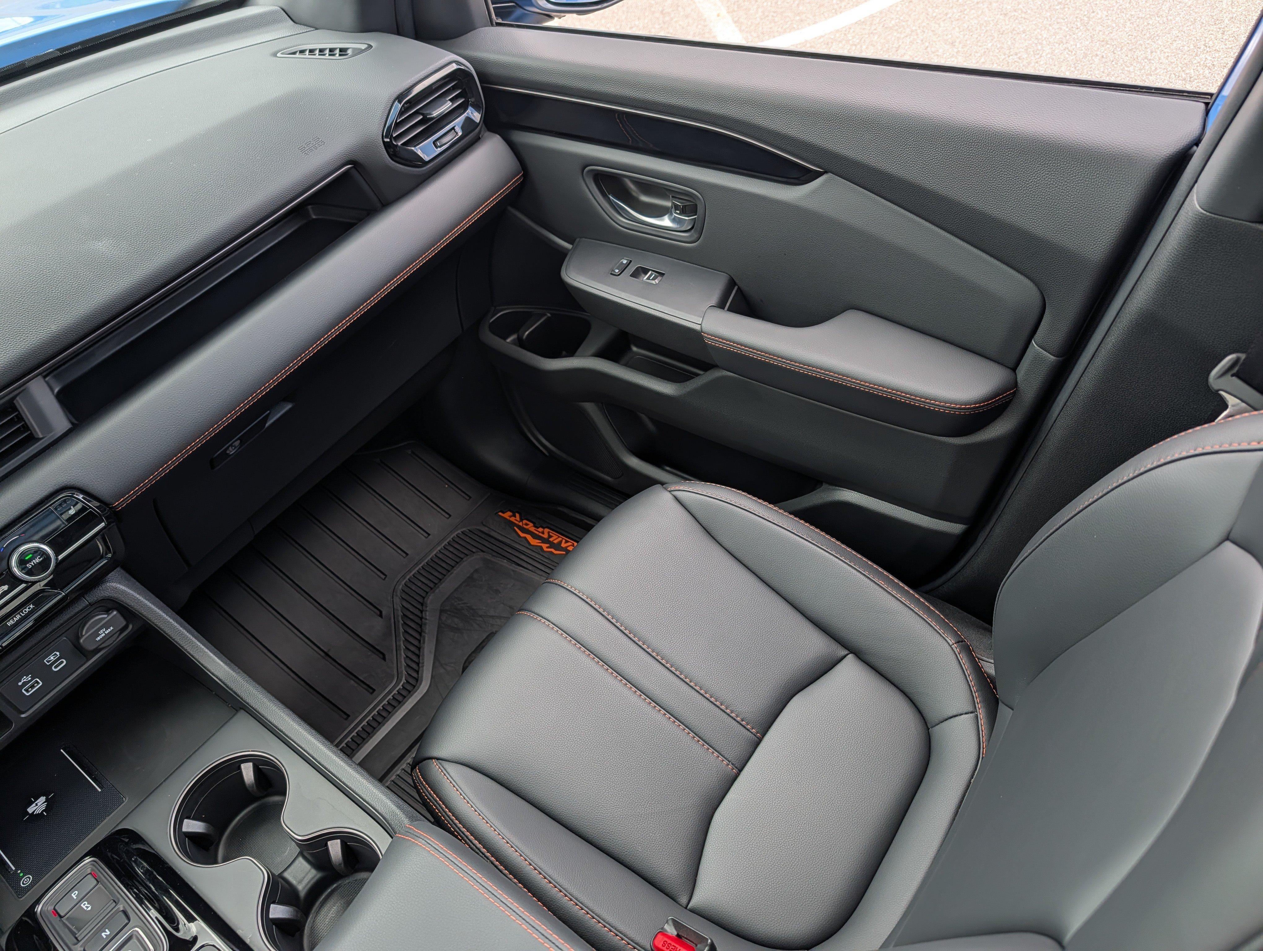 Certified 2025 Honda Pilot TrailSport image 11