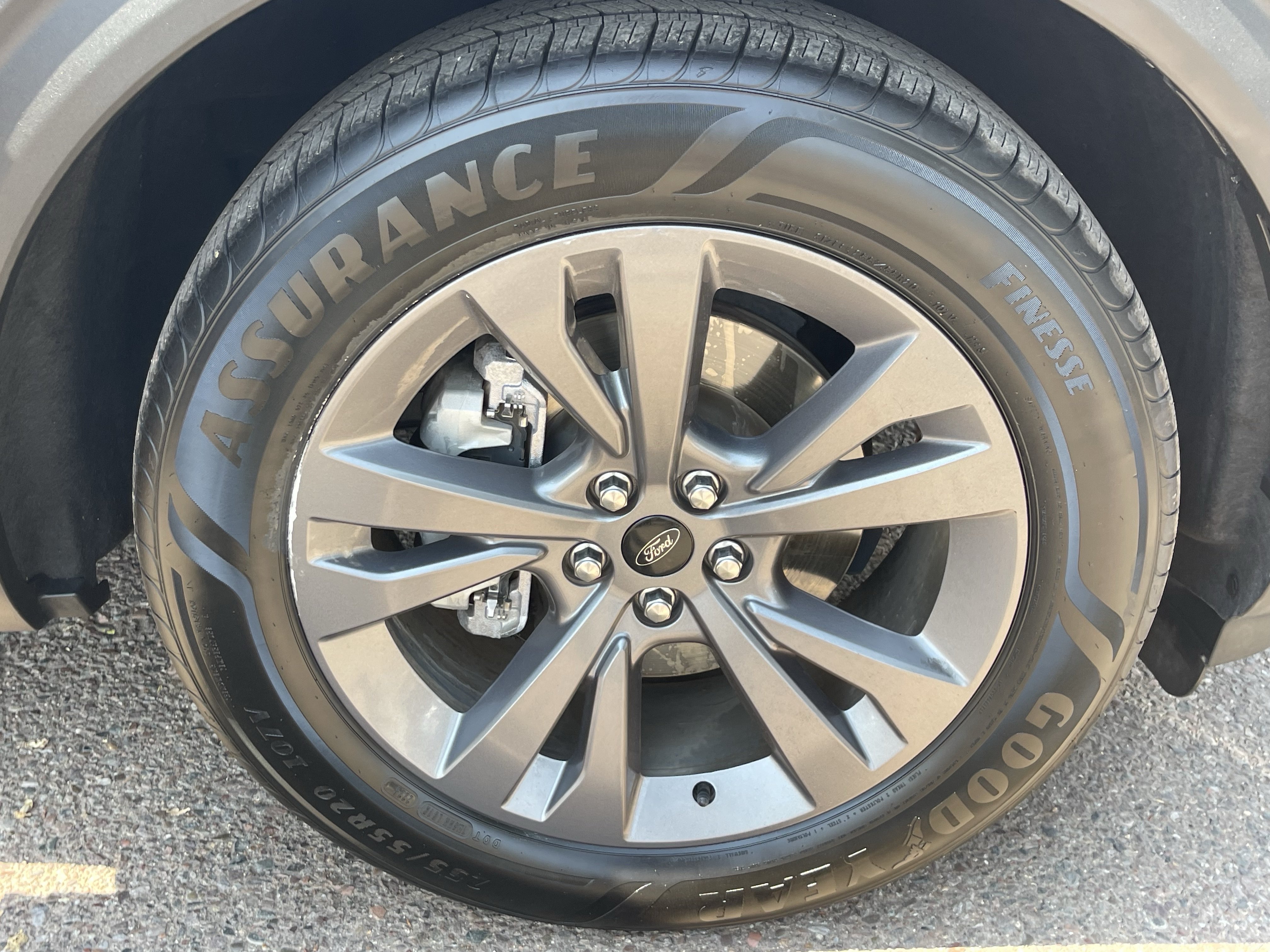 Used 2023 Ford Explorer XLT w/ Equipment Group 202A RWD image 8