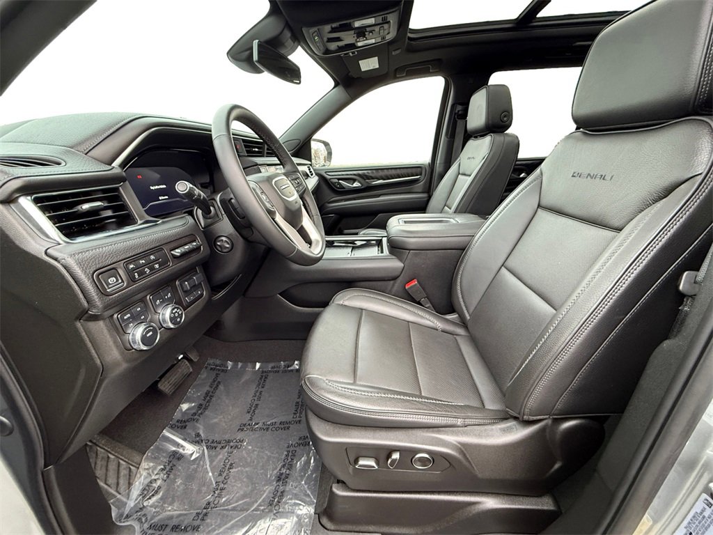 Used 2024 GMC Yukon Denali image 9