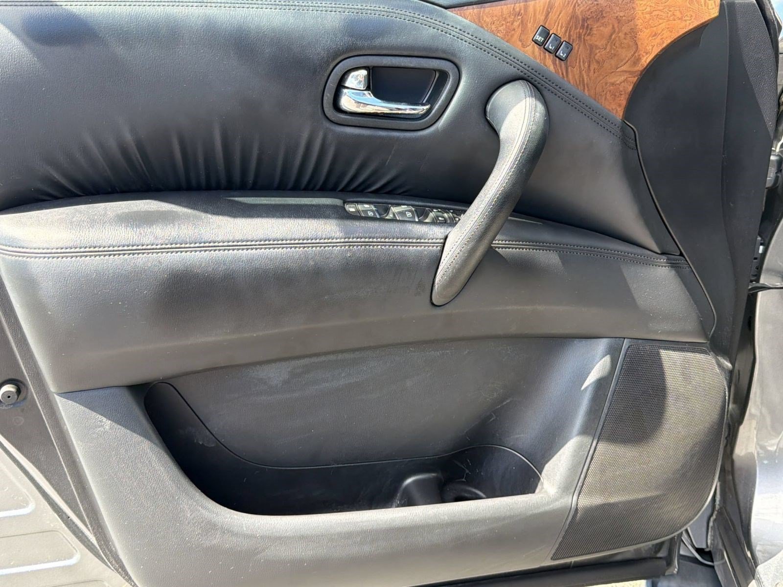 Used 2023 Nissan Armada SL w/ Captain's Chairs Package RWD image 14