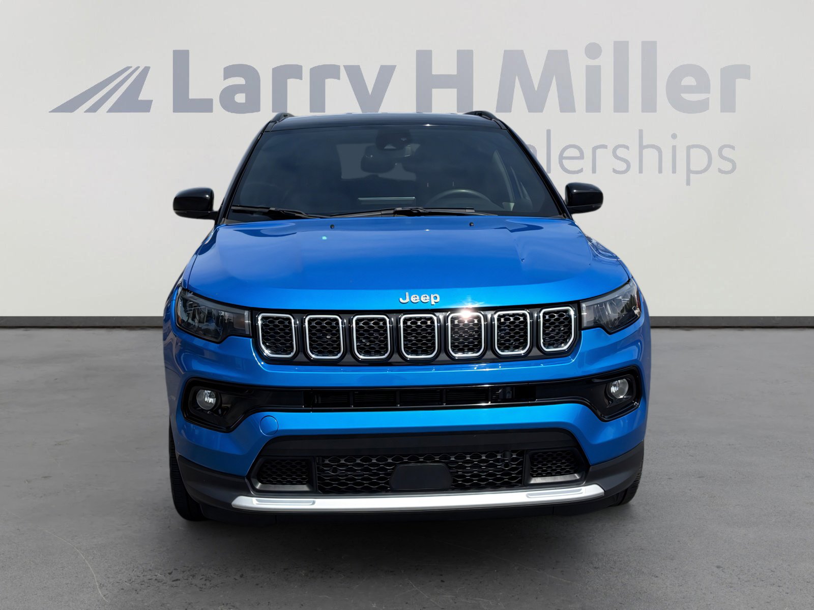 Used 2024 Jeep Compass Limited AWD/4WD image 8