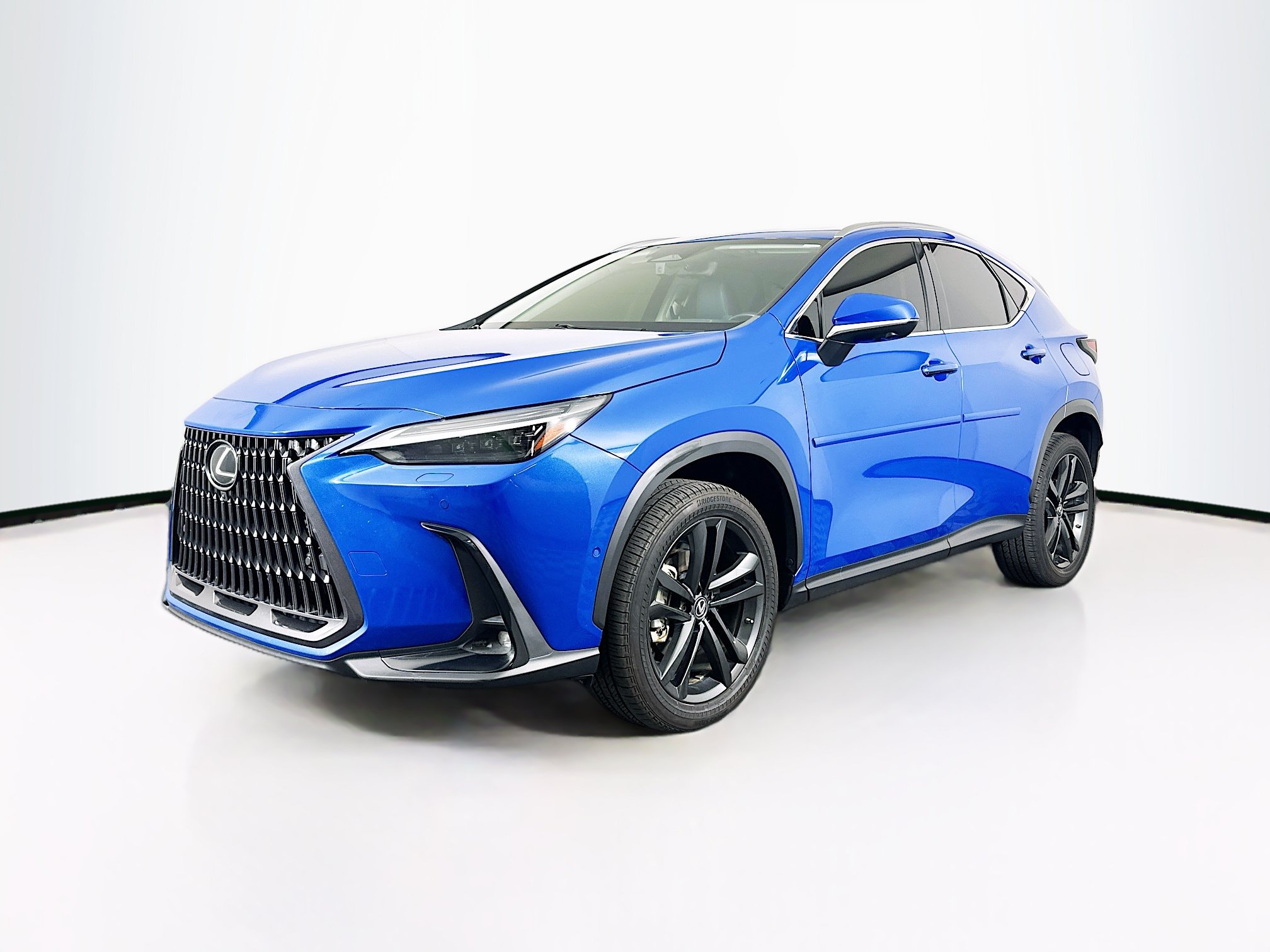 Used 2022 Lexus NX 450h+ AWD w/ Vision Package image 3