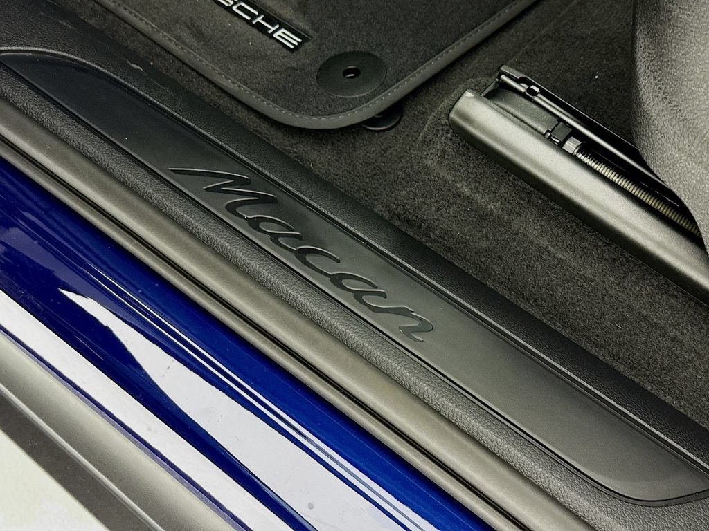 New 2026 Porsche Macan AWD/4WD image 13