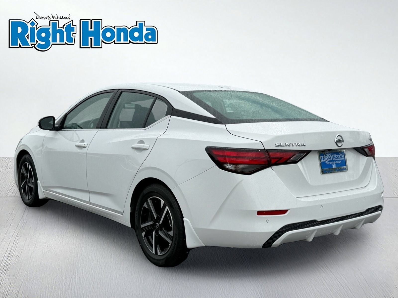 Used 2024 Nissan Sentra SV FWD image 4