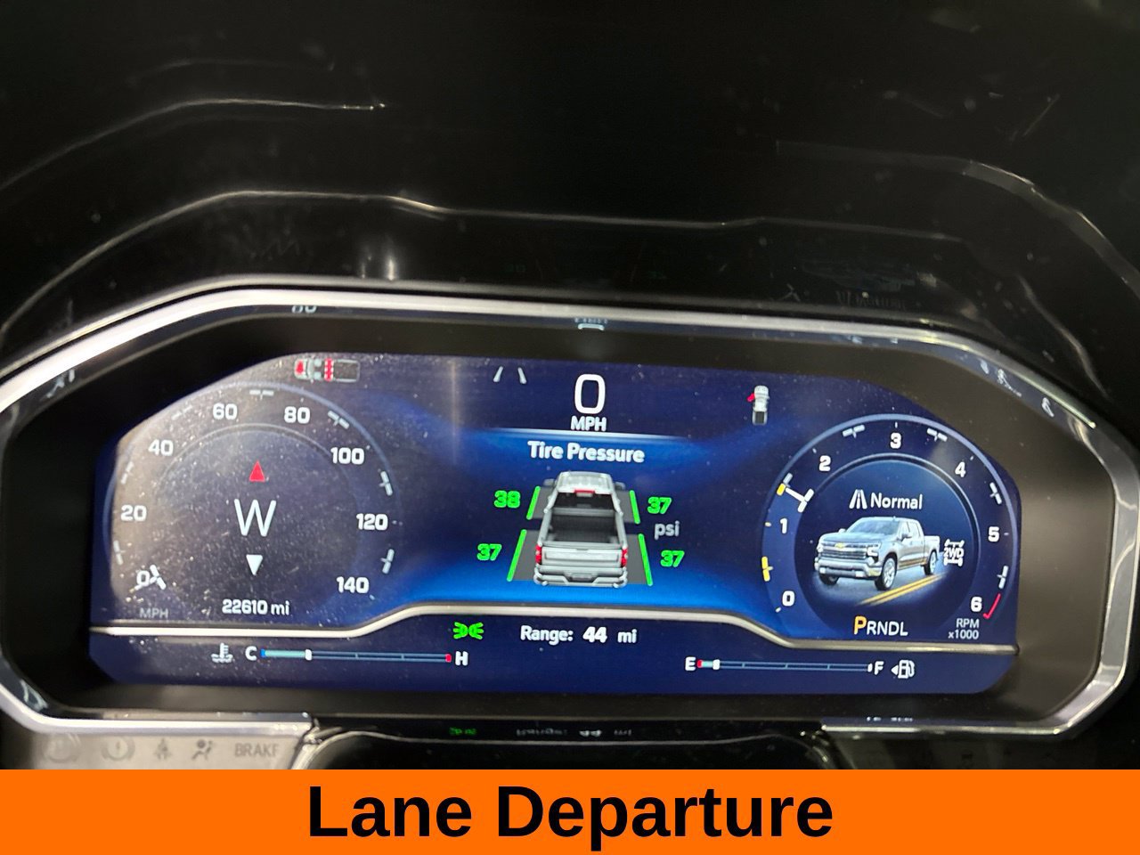 Used 2024 Chevrolet Silverado 1500 LT AWD/4WD image 16