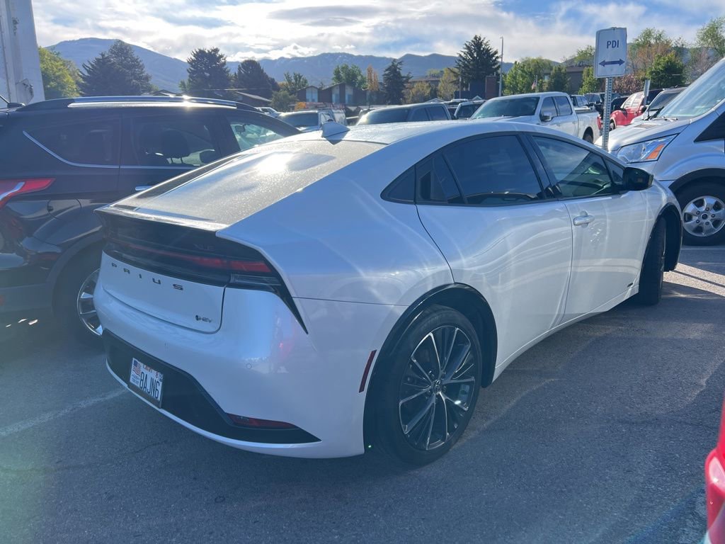 Used 2023 Toyota Prius XLE image 10