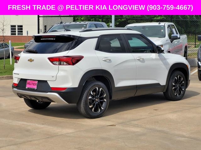 Used 2022 Chevrolet TrailBlazer LT w/ Driver Confidence Package image 4