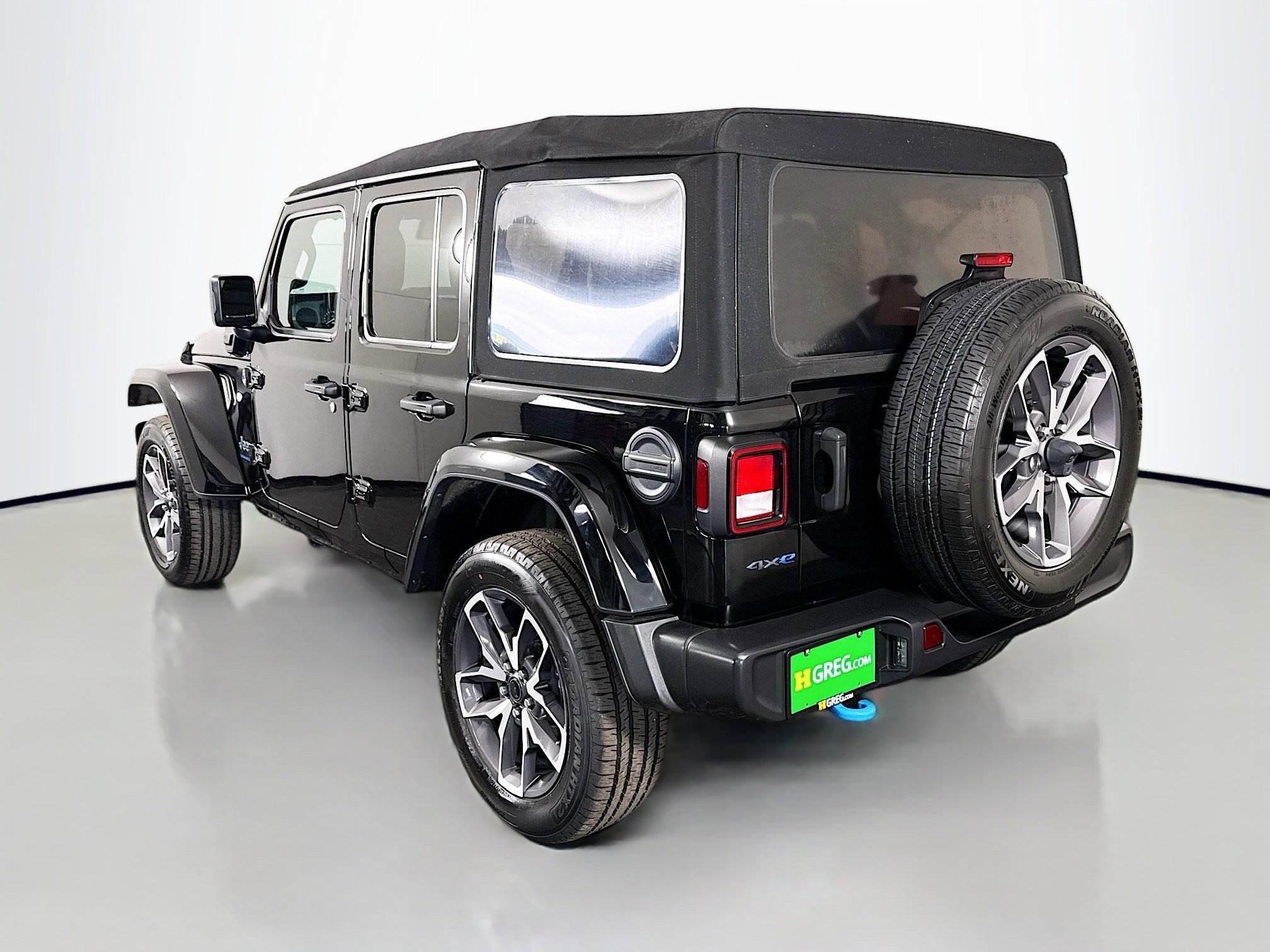 Used 2024 Jeep Wrangler Unlimited AWD/4WD image 7
