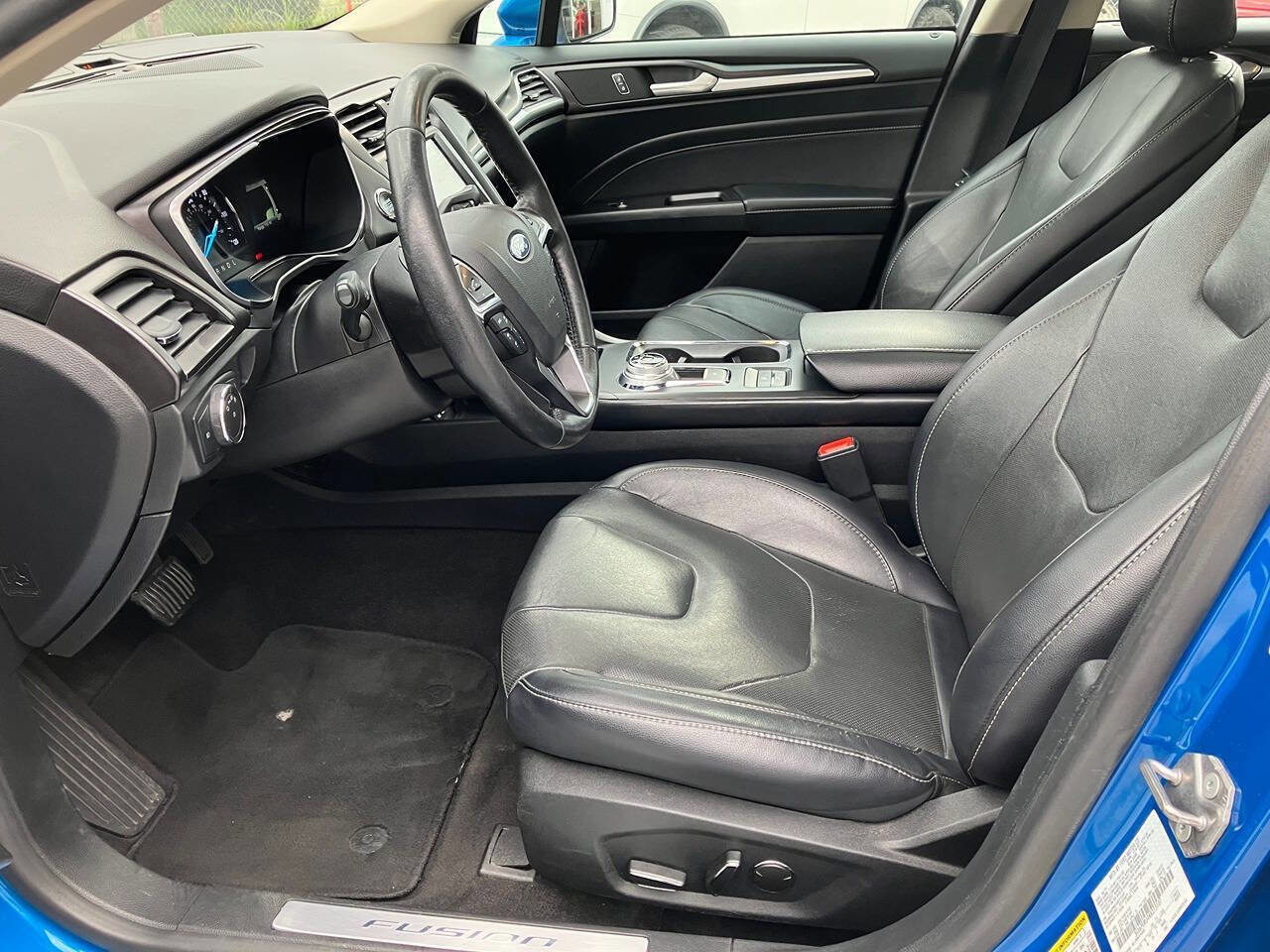 Used 2019 Ford Fusion Titanium FWD image 13
