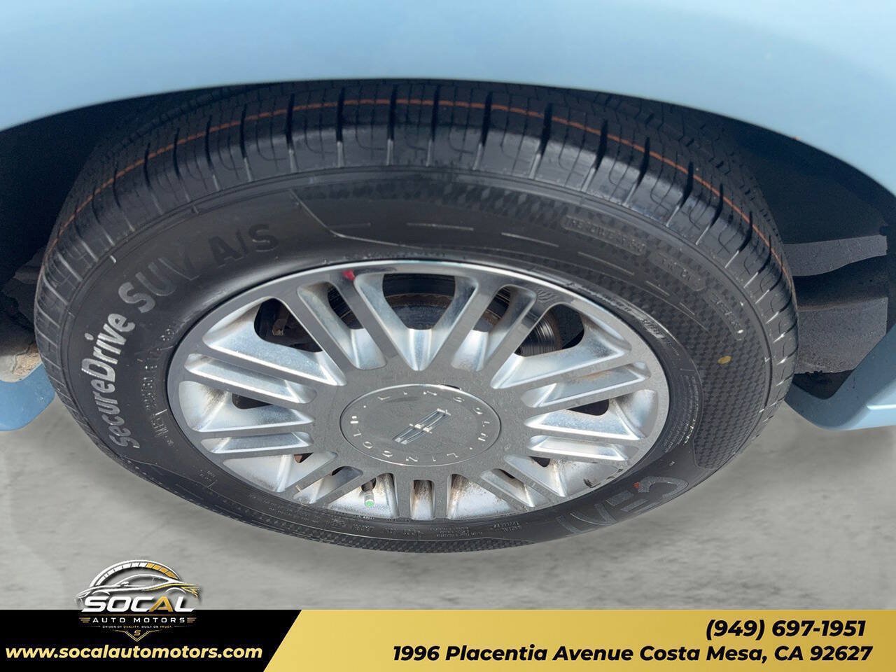 Used 2008 Lincoln Town Car Signature Limited RWD image 40