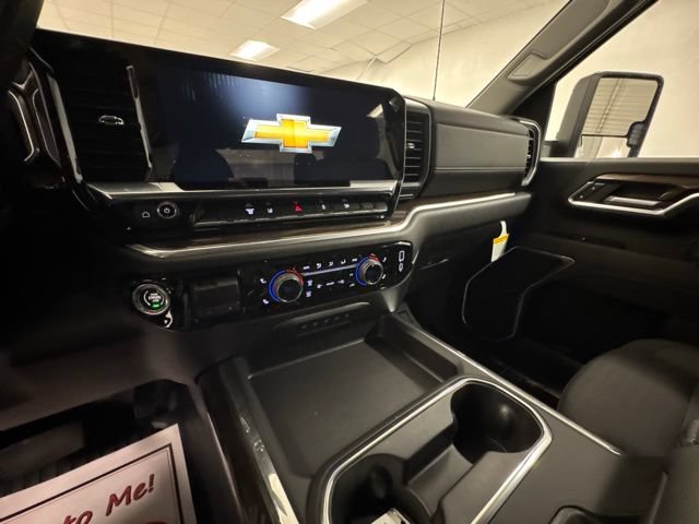 New 2026 Chevrolet Silverado 3500 LT w/ Convenience Package AWD/4WD image 15